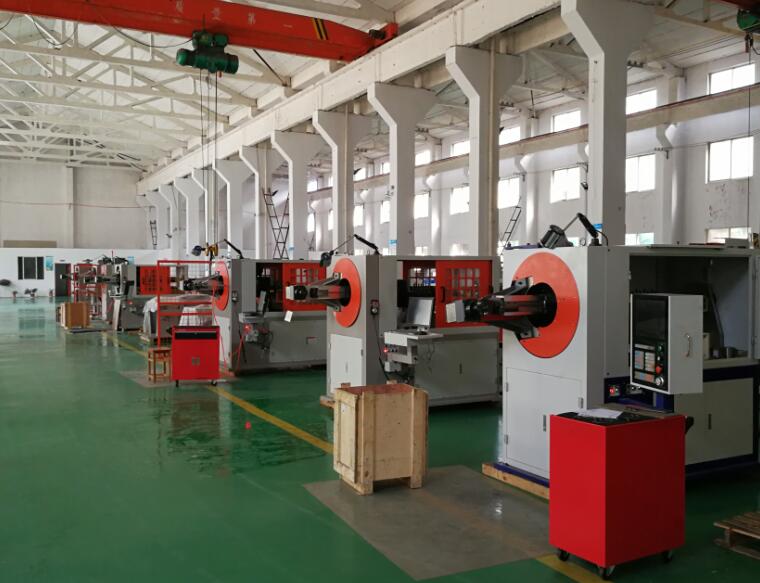 線材折彎機為什么分為轉頭、轉線、無凸輪三種結構？