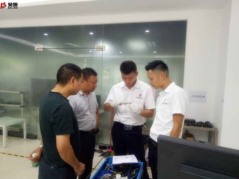 東莞客戶參觀貝朗智能全自動彎線機，連連稱贊！